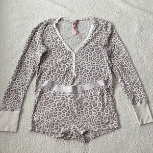 Victoria's Secret Pajama Set. Size XS